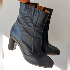 L'intervalle Black Leather Heeled Boots